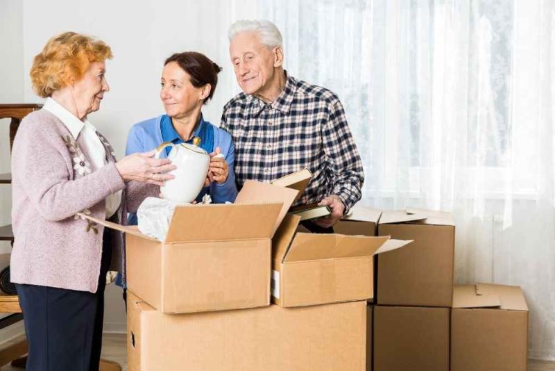 Guide for Moving Elderly Parents 2022